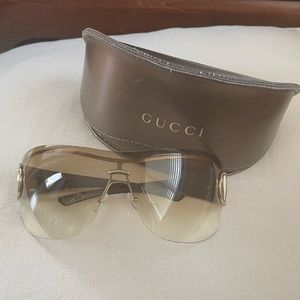 Gucci shield sunglasses *USED*